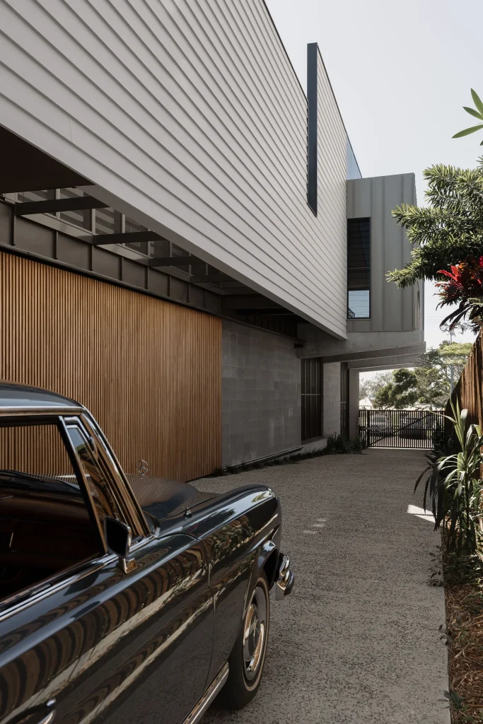 Custom Reitsma & Associates build Moffat Beach, Bryce Street